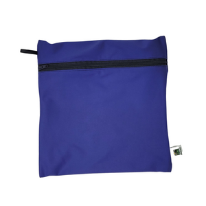 AdventureUs' eco-friendly washable, reusable Wet/Dry Bags are a must have for any outdoor adventure.  Easily store your dirty or damp items without worry or waste. Great for wet swim suits, diaper bags, zero-waste hiking hankies, camping napkins, DIY wet wipes and more! Use one for dry items like burp rags or wet wipes and another for the dirty ones.