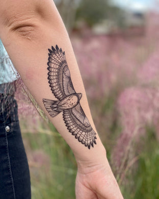 Show off your love of nature with these fun nature themed temporary tattoos. 