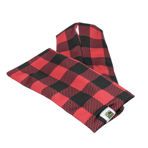 Snow Sleeves Buffalo Plaid – Now you can rock this 150 year old print in a whole new way!  Whether it evokes nostalgic Paul Bunyan myths, up north style, or cowboy life-  it’s true, Buffalo Plaid originated in USA’s very own Woolrich Woolen Mills in 1850.