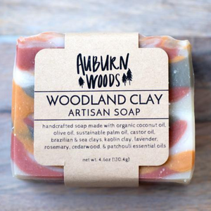 Woodland Clay is a beautiful bar made with colorful clays and a grounded blend of essentials oils.  The natural clay gently exfoliates skin and blend of natural oils soften and moisturize.